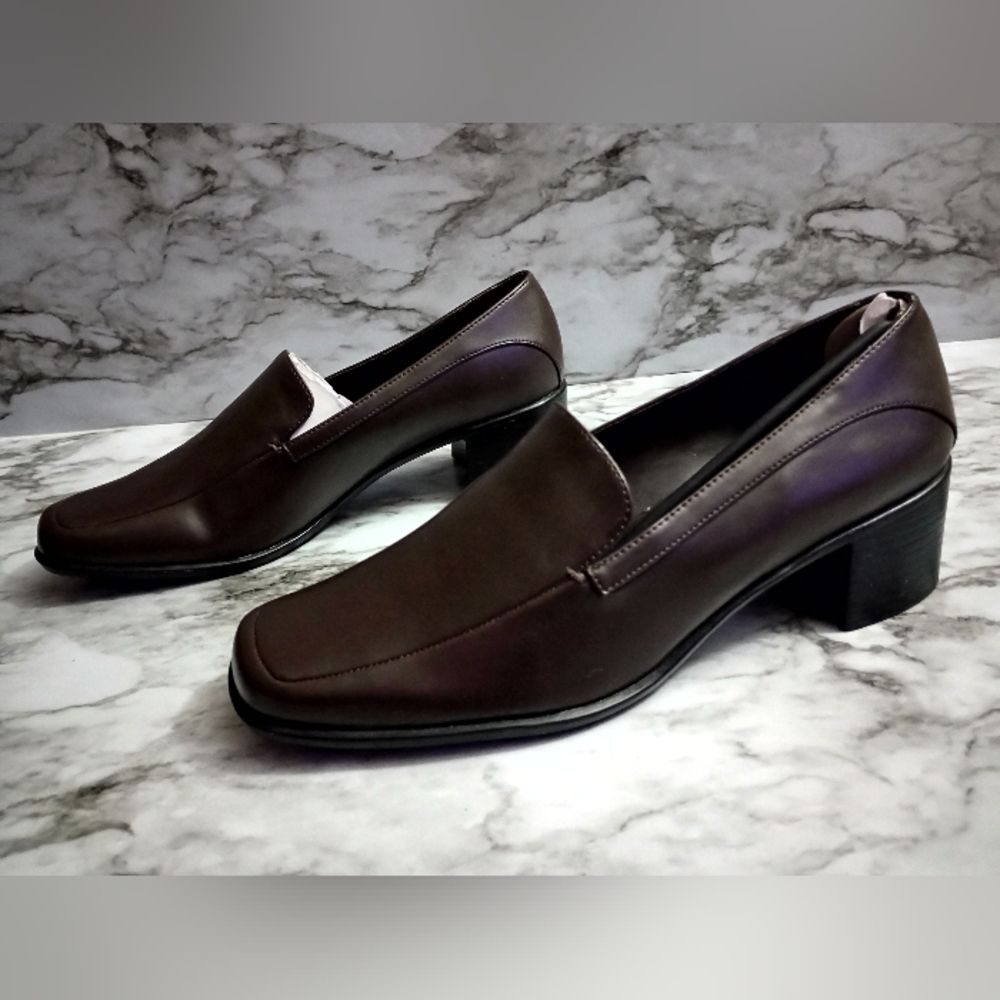 Predictions Brown Loafers with Heels Size 8.5 W
